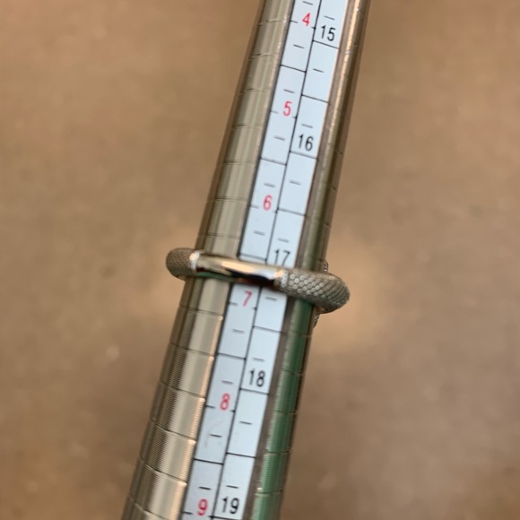 Judith Ripka SS , 18k , and yellow canary stone -6.5-6.75 size - Picture 7 of 16